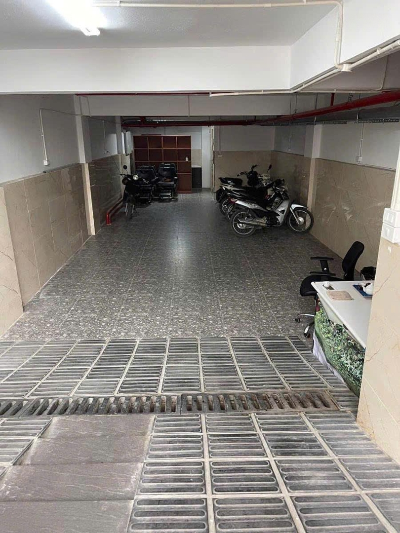 Bán Nhà Rẻ Nhất Mặt Phố Bùi Thị Xuân - Hai Bà Trưng - Kinh Doanh Đẳng Cấp.diện Tích83M2 X 5T.mặt Tiền5,5M