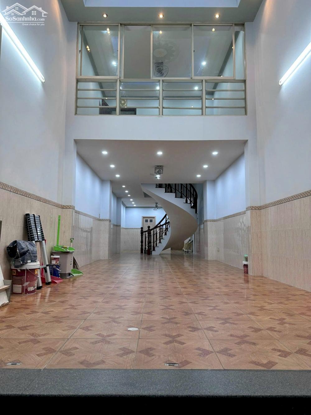 Cho thuê nhà nguyên căn tại mặt tiền Ngô Gia Tự, Phường 2, Quận 10, TP HCM