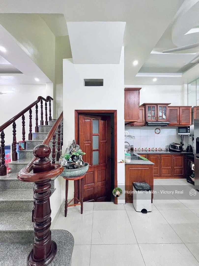 Hiếm ! Bán Nhà Hẻm 149 Bành Văn Trân- P7- Gần Cư Xá Tự Do (4 X 14M ) 5 Tầng , Giá Chỉ 11.5 Tỷ