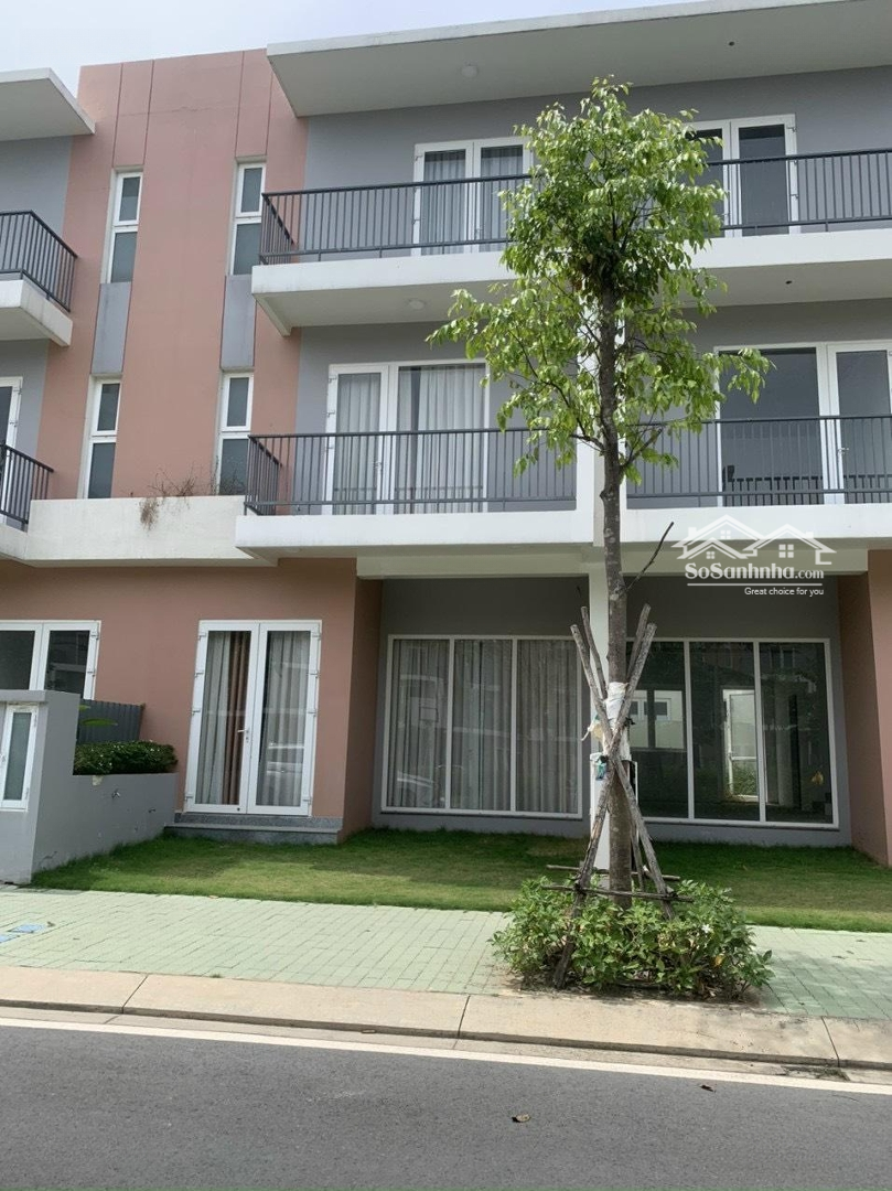 Bán Nhà Phố 90M2 Sổ Hồng Cầm Tay Phú Hữu Tp Thủ Đức Giá 5.X Tỷ Liên Hệ: 0934002129