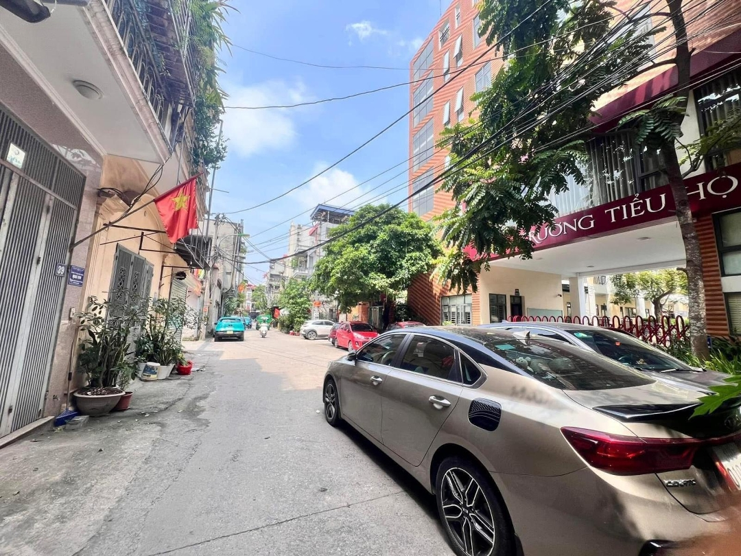 Mê Mẩn Miên Man Một Căn Nhà Đẹp Mới Tại Hà Trì Với 35M2, 5 Tầng Thoáng Mát, Mặt Ngõ Rộng, Giá Bán 6.5Tỷ