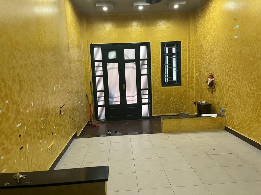 Cho Thuê Nhà 4 Tầng Tại Vị Trí Gần Mặt Đường Bồ Đề