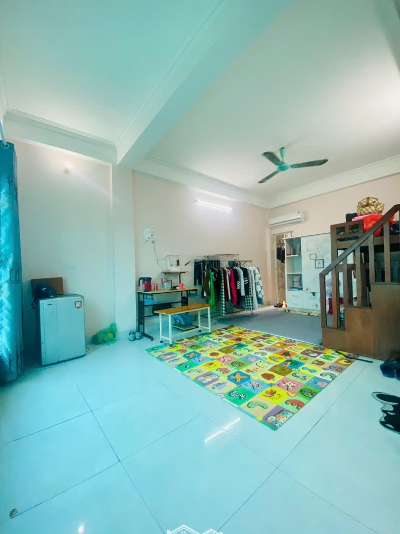 Phòng Trọ Full Nt Cực Đẹp: Đh, Nl, Giường Tủ, Quạt Trần, Kệ Bếp 3,8- 4 Triệu/Th Tại 301 Phạm Văn Đồng