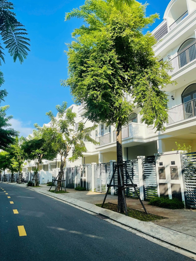 Bán Nhà Phố Tại La Vida, Ngang 7M, 135M2 Đất, Giá Bán 7,9 Tỷ Có Đất Trống Bên Hông