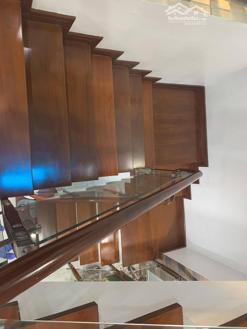 Bán Nhà 70M2 X 4 Tầng Mặt Đường Kinh Doanh Khu Việt Hưng Gần Bigc Đường 13M Vỉa Hè. Giá Bán 17,5 Tỷ