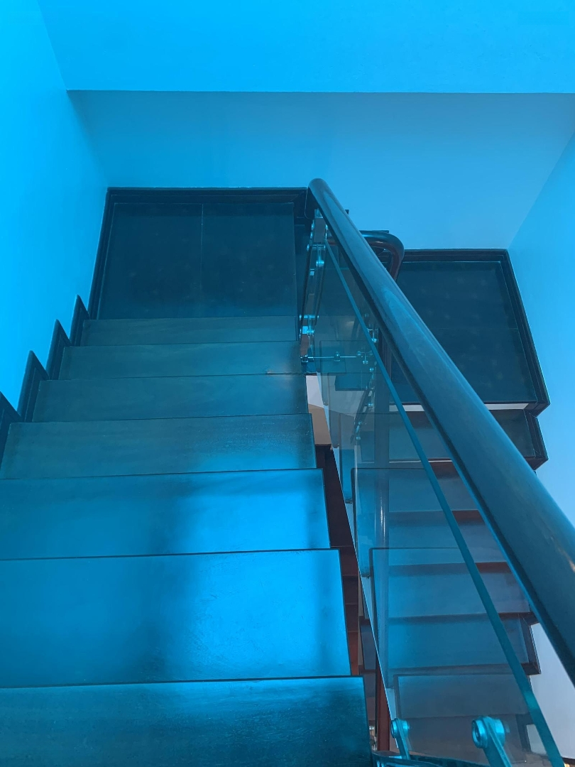 Bán Nhà 70M2 X 4 Tầng Mặt Đường Kinh Doanh Khu Việt Hưng Gần Bigc Đường 13M Vỉa Hè. Giá Bán 17,5 Tỷ