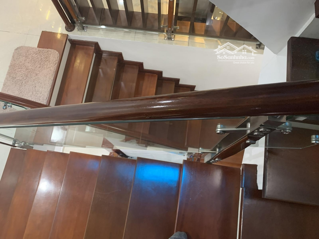 Bán Nhà 70M2 X 4 Tầng Mặt Đường Kinh Doanh Khu Việt Hưng Gần Bigc Đường 13M Vỉa Hè. Giá Bán 17,5 Tỷ