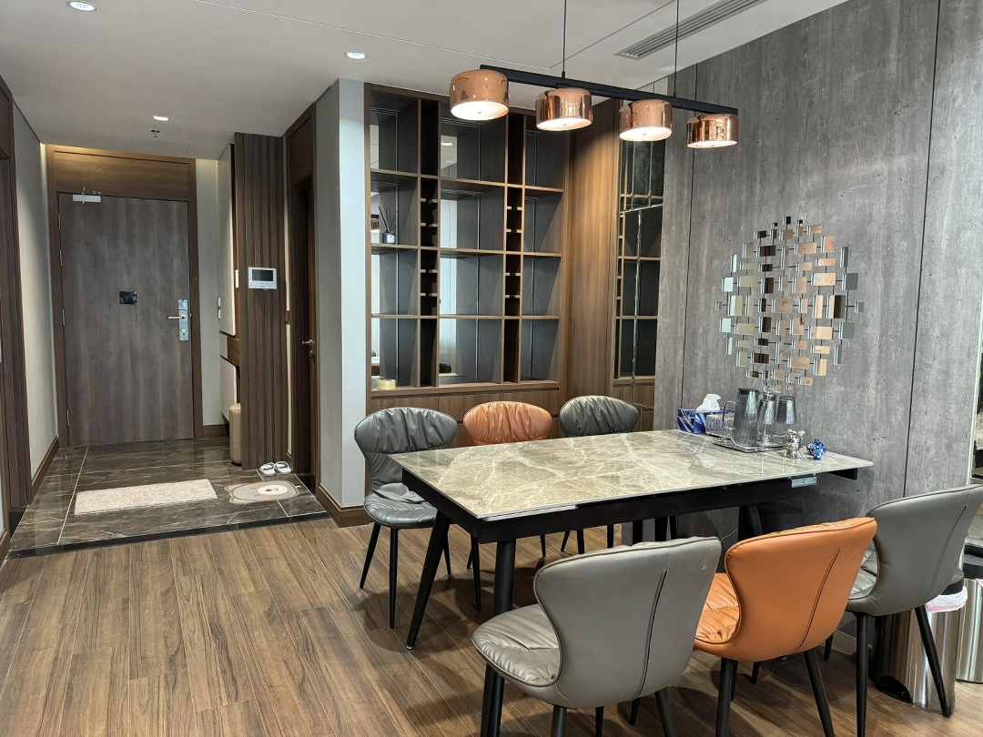 Cho Thuê Căn Hộ Tân Hoàng Minh 36 Hoàng Cầu, 2 Phòng Ngủ 18 Tr/Th, Full Đồ, Liên Hệ: 0911400844