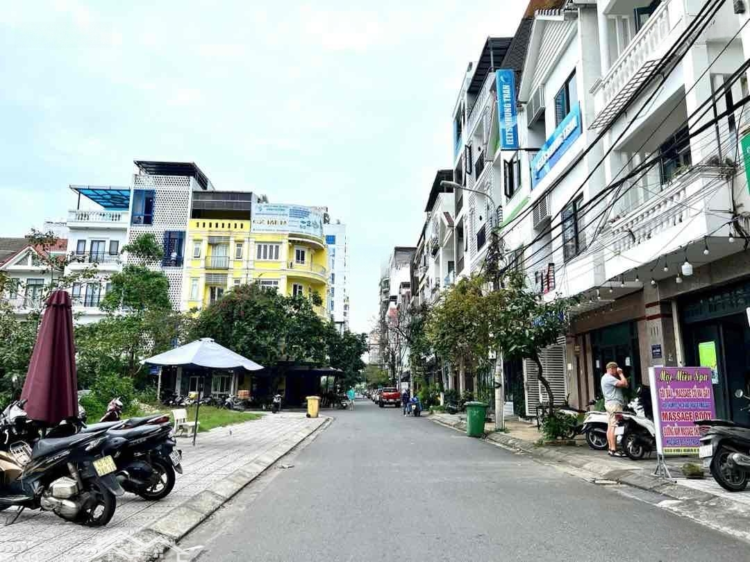 Siêu Phẩm Góc 3 Mặt Tiền Biển Mỹ Khê. Tuyến Dương Đình Nghệ