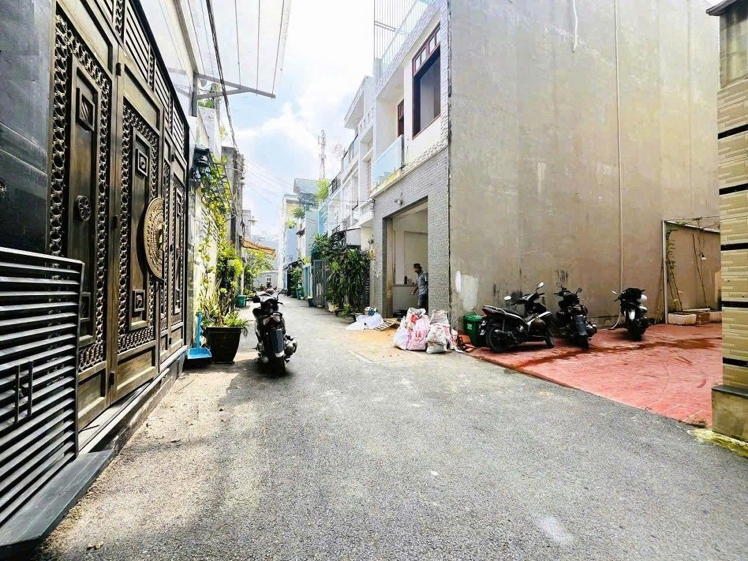 Cần Bán Gâp-Đất Sát Phạm Văn Đồng-Linh Đông- Đường Ô Tô-Xây Dựng Cao Tần- Dân Trí Cao
