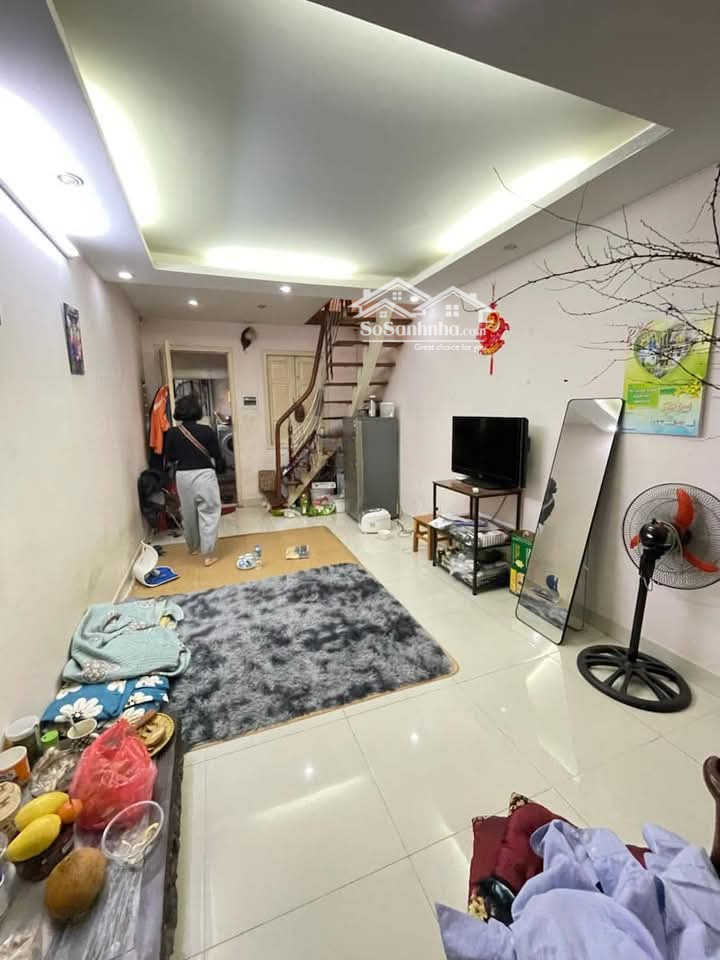 Bán Căn Hộ Tầng 2 Tt Bộ Công An Phố Khâm Thiên 60M2 - 2.3 Tỷ