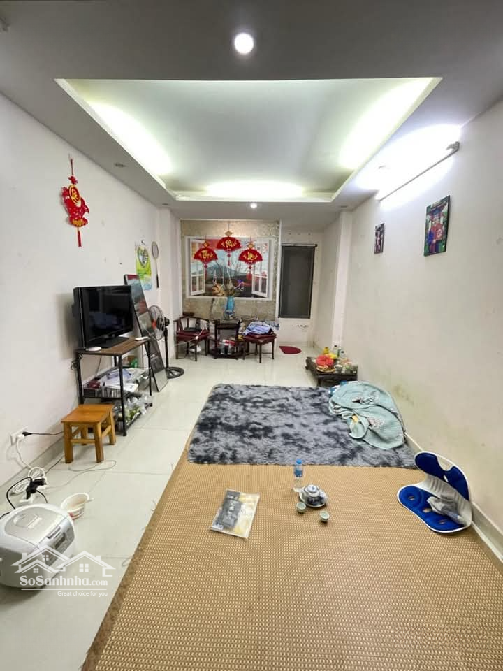 Bán Căn Hộ Tầng 2 Tt Bộ Công An Phố Khâm Thiên 60M2 - 2.3 Tỷ
