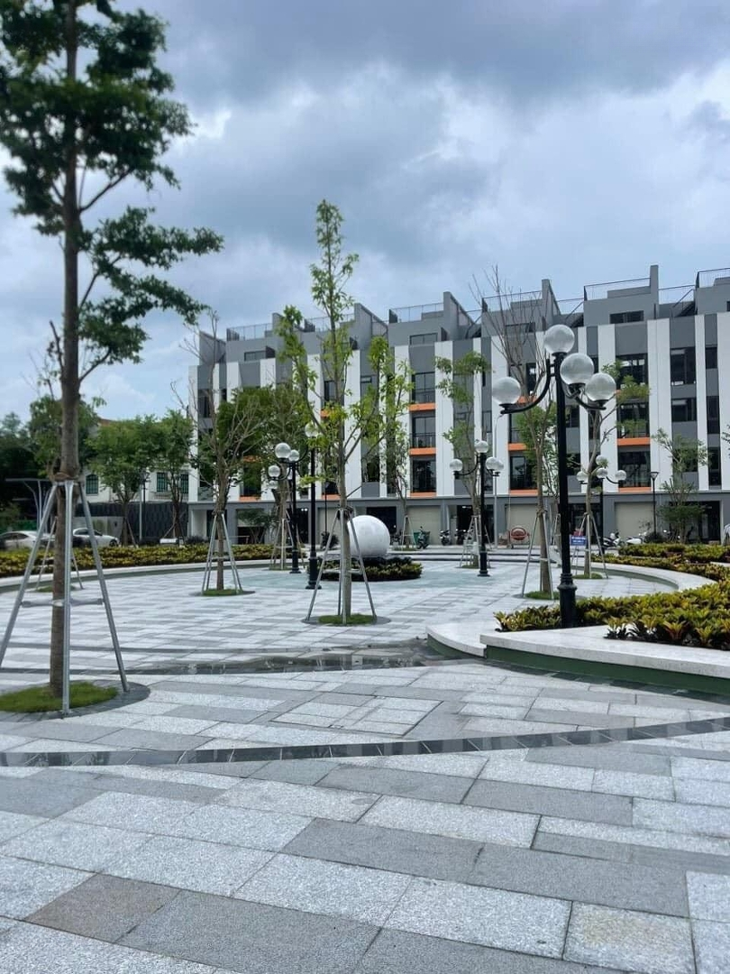 Bán Chcc Hoàng Thành Pearl, 2 Phòng Ngủ 80M2, Đồ Cơ Bản Giá Chỉ Từ 6 Tỷ. Liên Hệ: 0397942003 (Em Hiếu)
