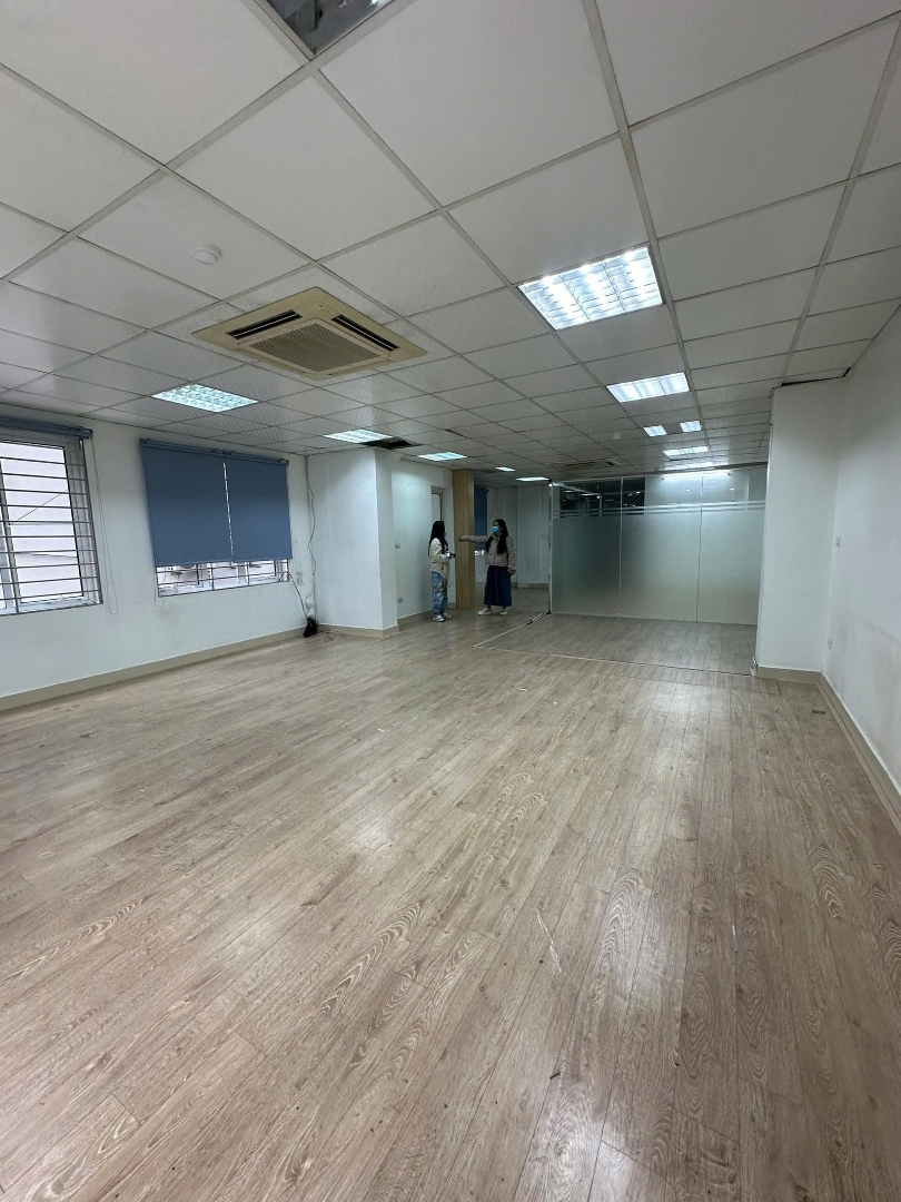 Cho Thuê Văn Phòng Tại Nguyễn Xiển, Sàn 110 M2/Tầng, Sàn Thông, 2 Mặt Thoáng Giá Rẻ