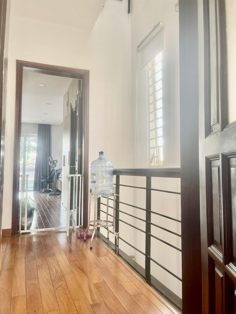 Bán Nhà 3 Tầng Mới Đẹp Tại Bình Quới, P28, Bình Thạnh, 100M2, Oto Ngủ Trong Nhà, Chỉ 10.6 Tỷ