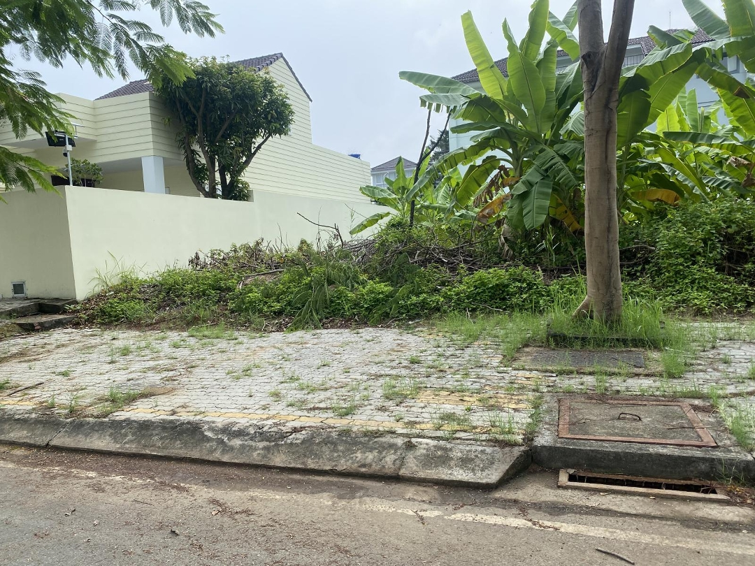 Bán Nhanh Nền Đất Phố Kdc Vạn Hưng Phú, Xã Phú Xuân, Nhà Bèdiện Tích6X22M, Giá Bán 4,884Tỷ. Không Cần Ký Quỹ