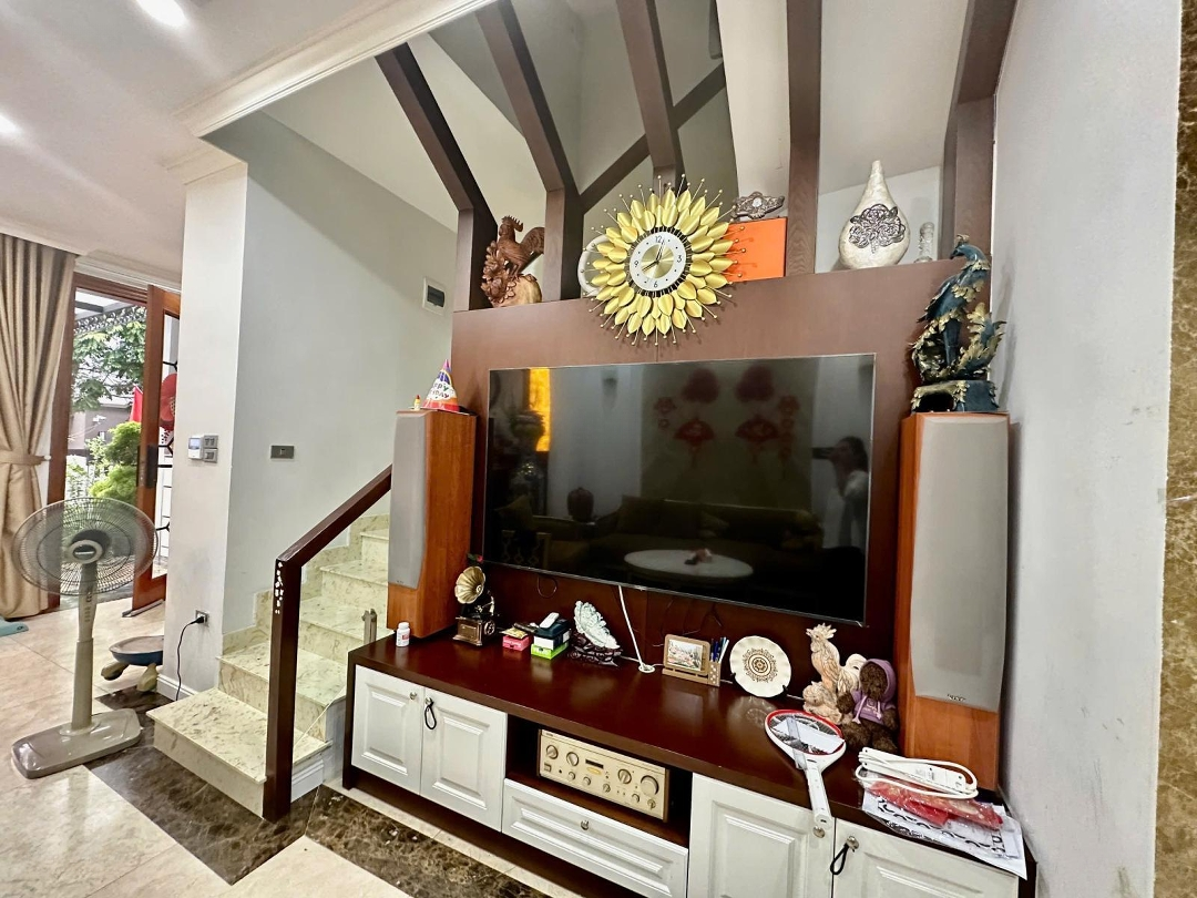 Chủ Rất Mệt Nên Cần Bán Gấp Nhà Đẹp - Ở Sướng - Thang Máy Hiện Đại - Thiết Kế Sang