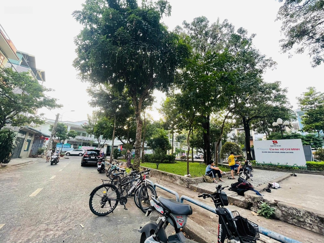 Bán Nhà Ngang 6M Mặt Tiền Khu Himlam Linh Chiểu, Vị Trí Kinh Doanh Sầm Uất Cả Ngày, Tp Thủ Đức