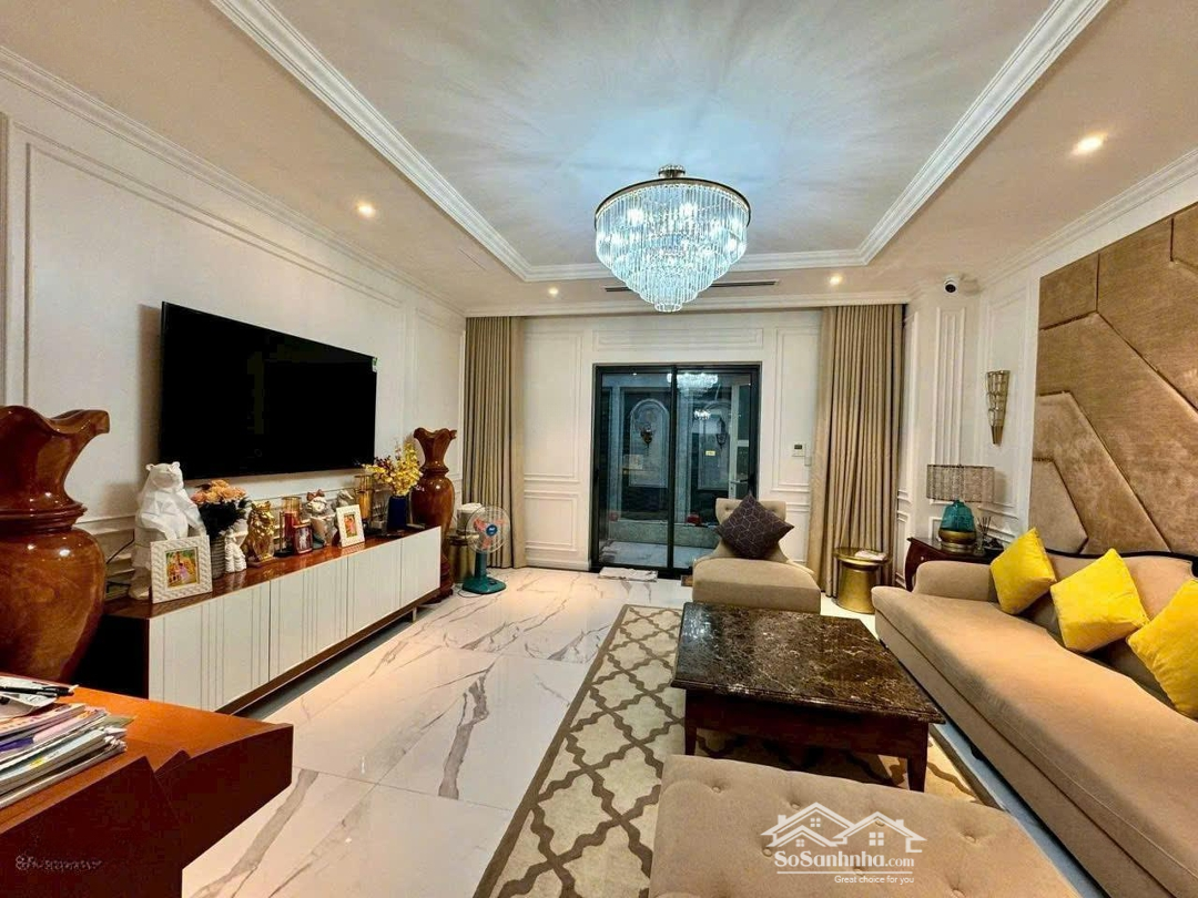 Bán Nhà Hoàn Thiện Nội Thất Cao Cấp 1 Hầm 5 Tầng Có Thang Máy -Đường 25M Vạn Phúc City