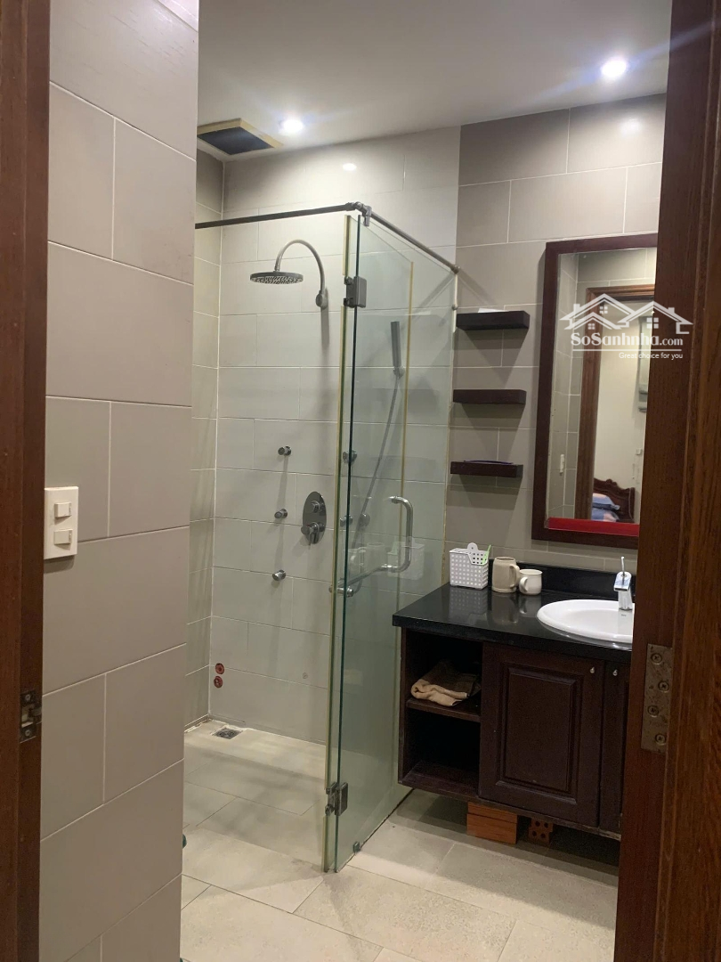 Bán Nhà Vị Trí Đẹpmặt Tiềnkhu Cư Xá Lữ Gia P15 Q11. Cáchmặt Tiềnlý Thường Kiệt 15M Dt: 4X16M 4 Tầng Lầu