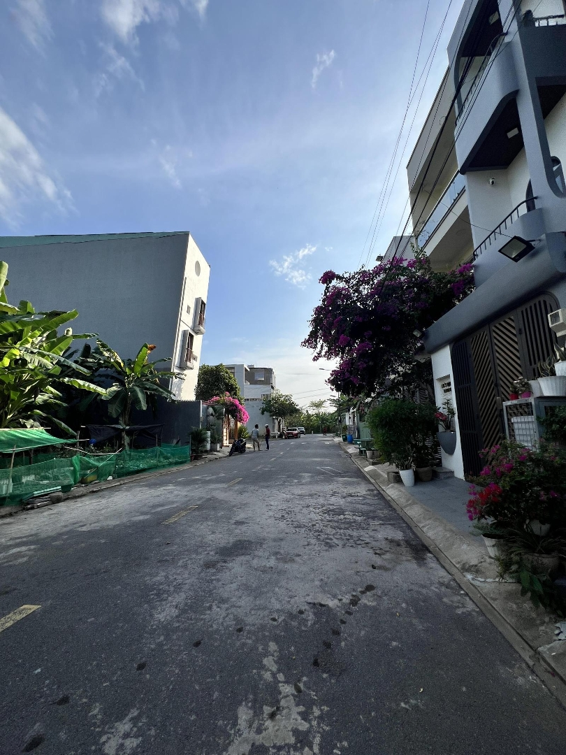 Bán Lô Đất 60M2 Liên Phường Xd 4 Tầnghẽm Xe Hơi8M Kế Villapark Liên Hệ:0987152506