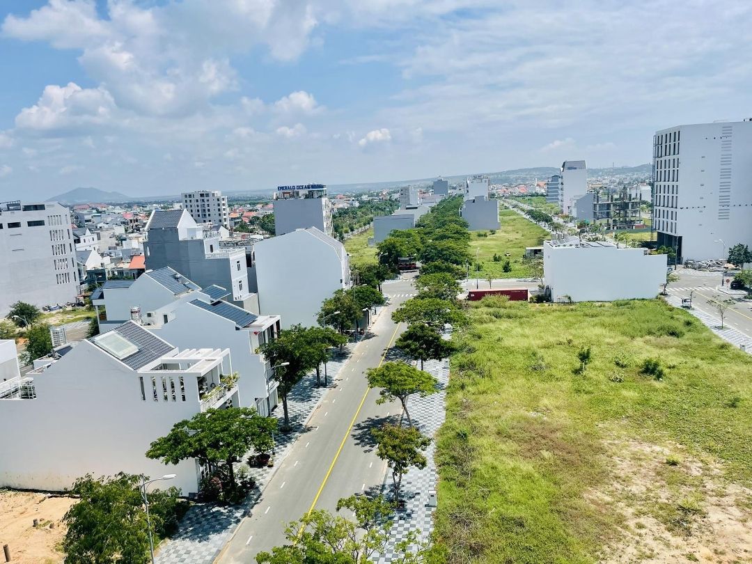 Chính Chủ Bán Lô Nhà Phố Đối Diện Biệt Thự View Biển Giá Tốt Chính Chủ. Liên Hệ: 0919.080.795 Gặp Linh
