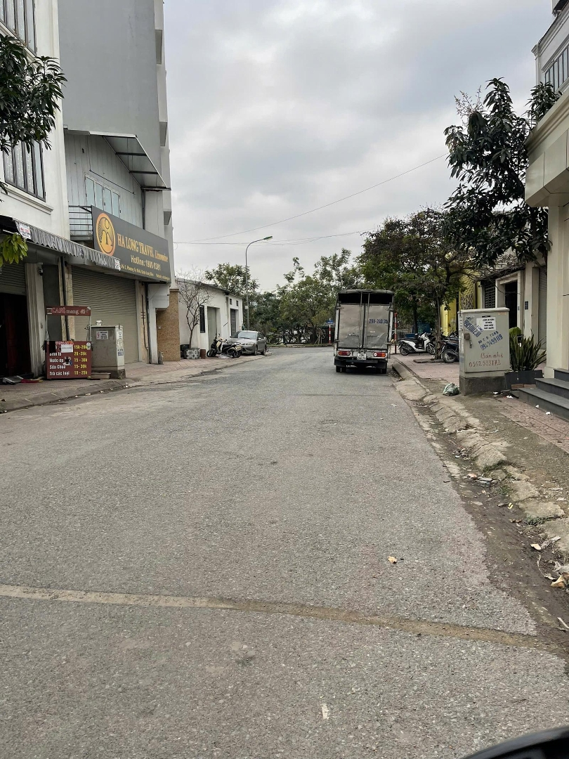 Chính Chủ Bán Nhà 4 Tầng View Hồ, Ngõ Vườn Hồ 2 Cự Khối Long Biên Mặt Tiền Rộng Kinh Doanh Đỉnh