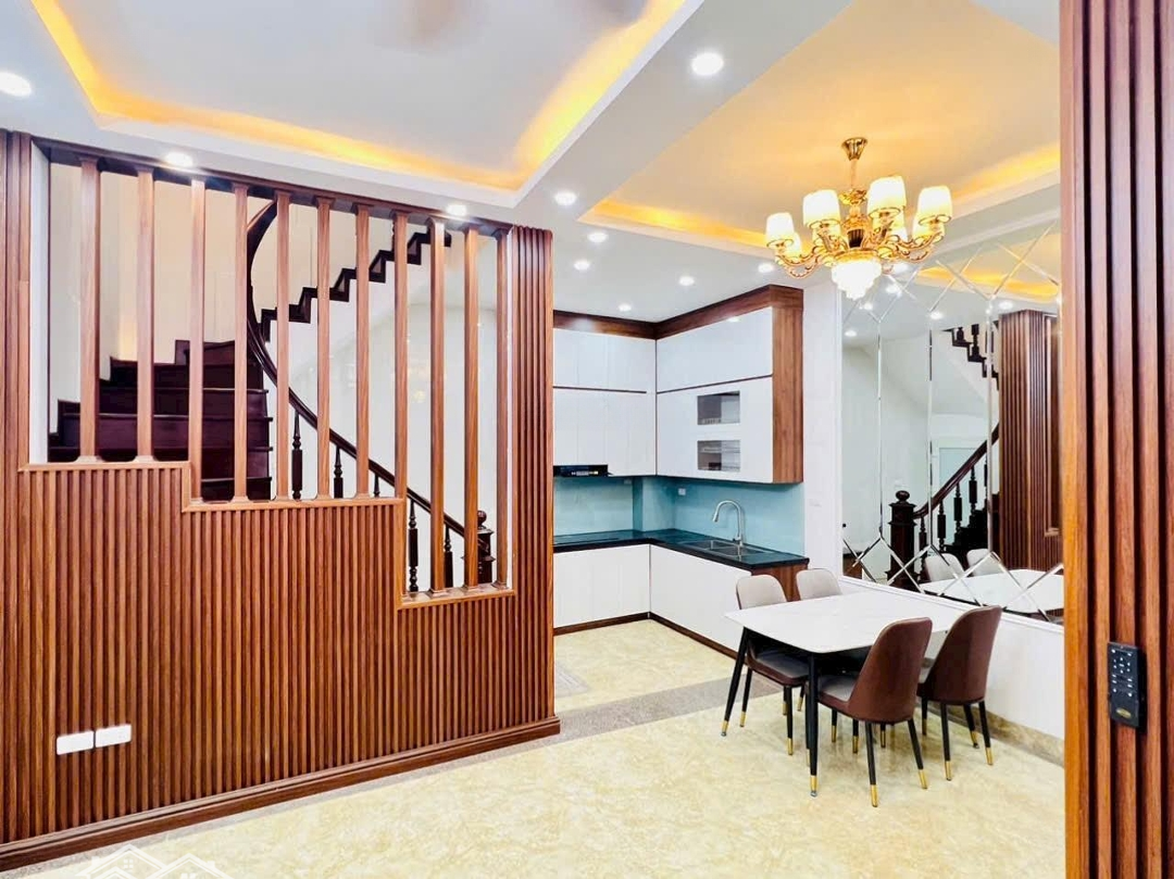 Bán Nhà Mỹ Đình 5Tầng, Mặt Tiền 4.5M, Gần Ô Tô, Nội Thất Đầy Đủ Giá Chỉ 6 Tỷ