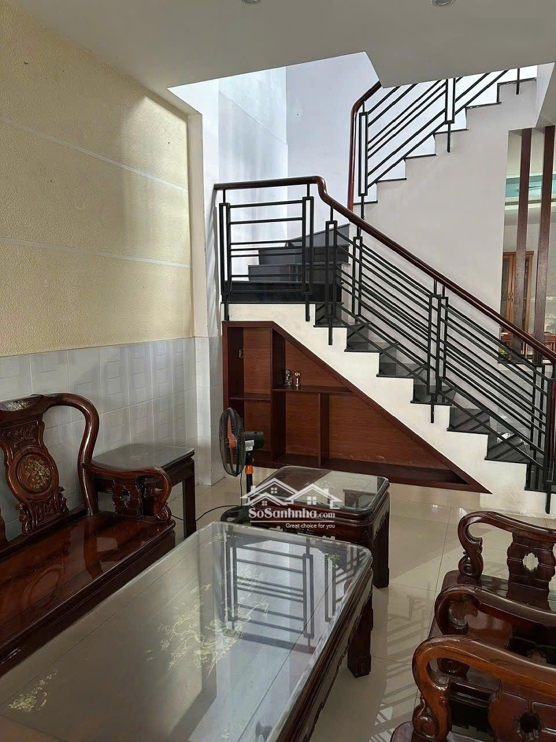 Nhà Diện Tích Khủng Phạm Hùng Hơn 6 Tỏi Chủ Cần Bán Về Quê