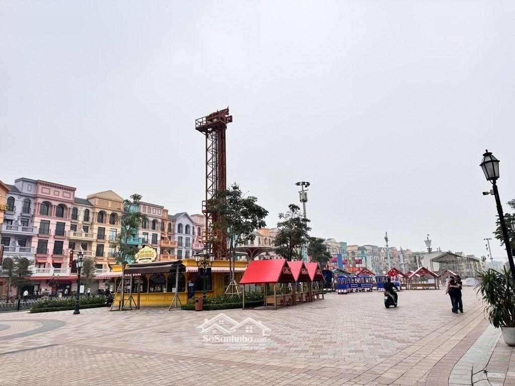 *Vinhomes Ocean Park 2 : Mặt Phố Tây Kinh Doanh- Đối Diện Sông The Venice Grand World