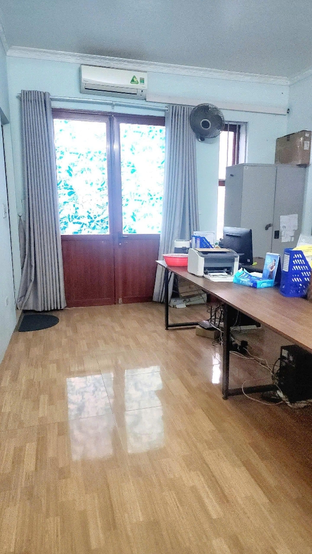 Cho Thuê Nhà Bạch Đằng-Hai Bà Trưngdiện Tích70M X 5 Tầng.mặt Tiền6M. Thông Sàn, Ko Tháng Máy