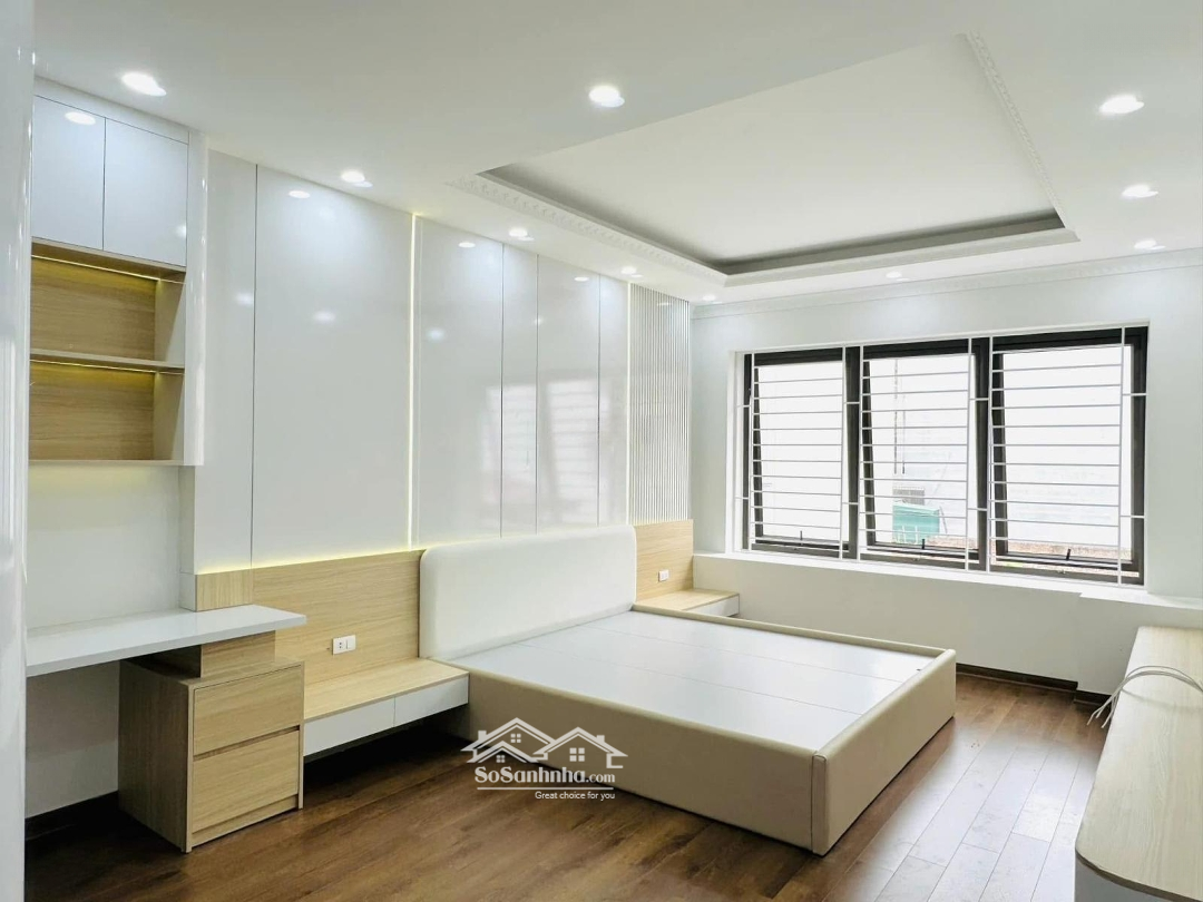 Bán Nhà Văn Cao, Quận Ba Đình, Thang Máy, Ngõ Thông, Sát Phố, Ở Luôn, Full Đồ, Dân Trí Cao 39Mx6T
