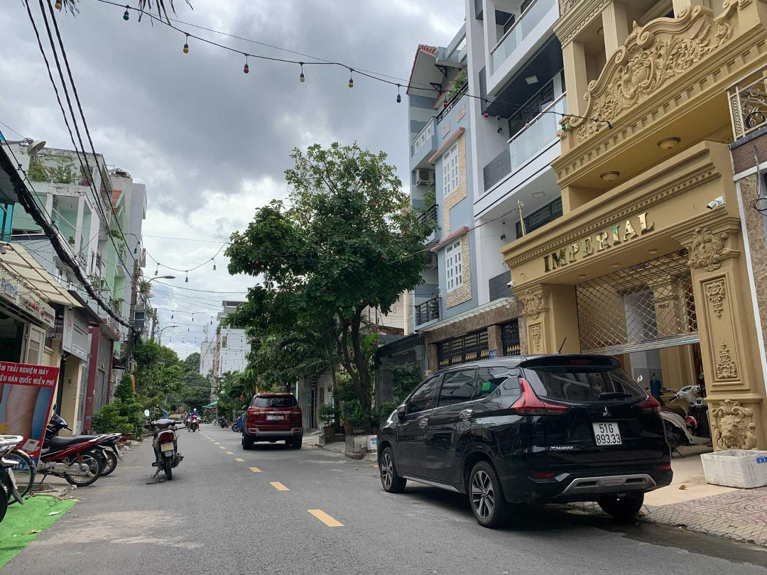Hàng Hiếm Chủ Thiện Chí Lê Thị Hồng, P17, Dt: 6,3X20M 1 Lầu, Giá: 12,2 Tỷ Còn Tl, Liên Hệ: 0911507839