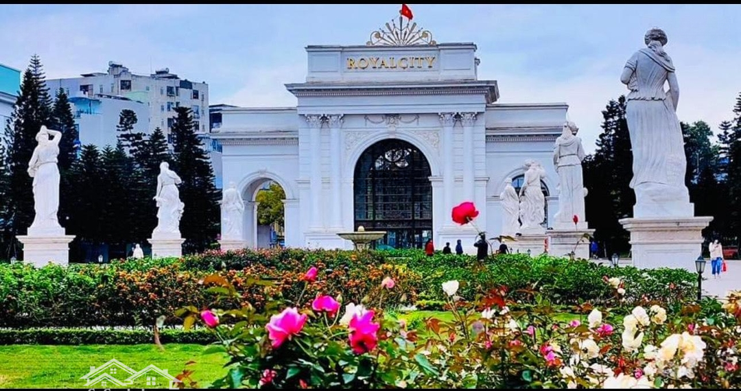 Chính Chủ Cần Bán Căn Hộ R5 Royal City Tại Dự Án Royal City, Hà Nội.