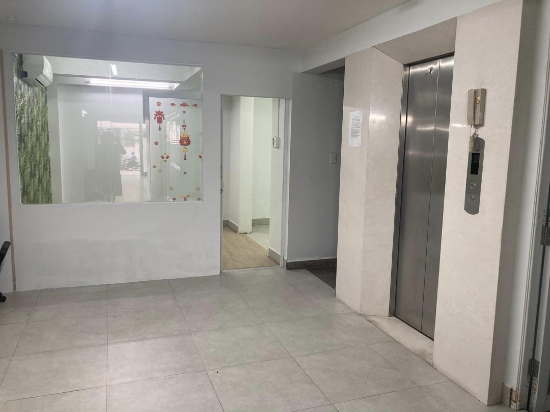 Cho Thuê Văn Phòng Mặt Tiền Phan Văn Hân, 6,5 Triệu, 14 M2, Giá Cực Chất Hot!