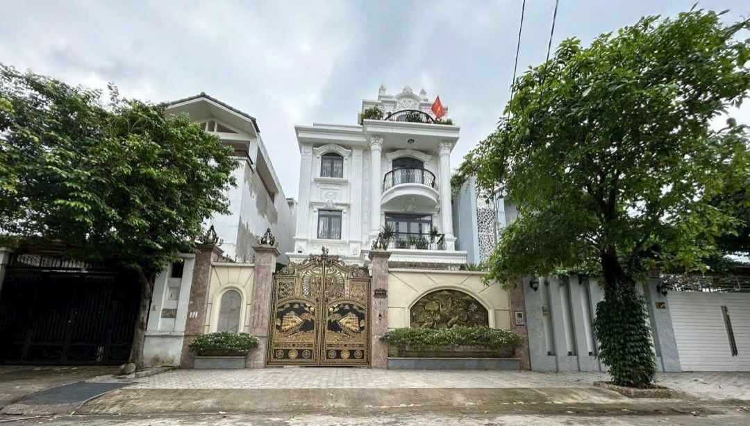 Cho Thuê Biệt Thự Cư Xá Tự Do Cách Mạng Tháng 8 Phường 7 Tân Bình