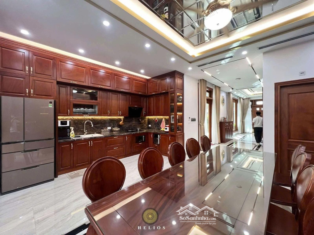 Bán Biệt Thự 95M Hoàng Như Tiếp, Long Biên - Nhà Đẹp - Full Nội Thất - Sân Vườn Thoáng Mát Tốt Sk.