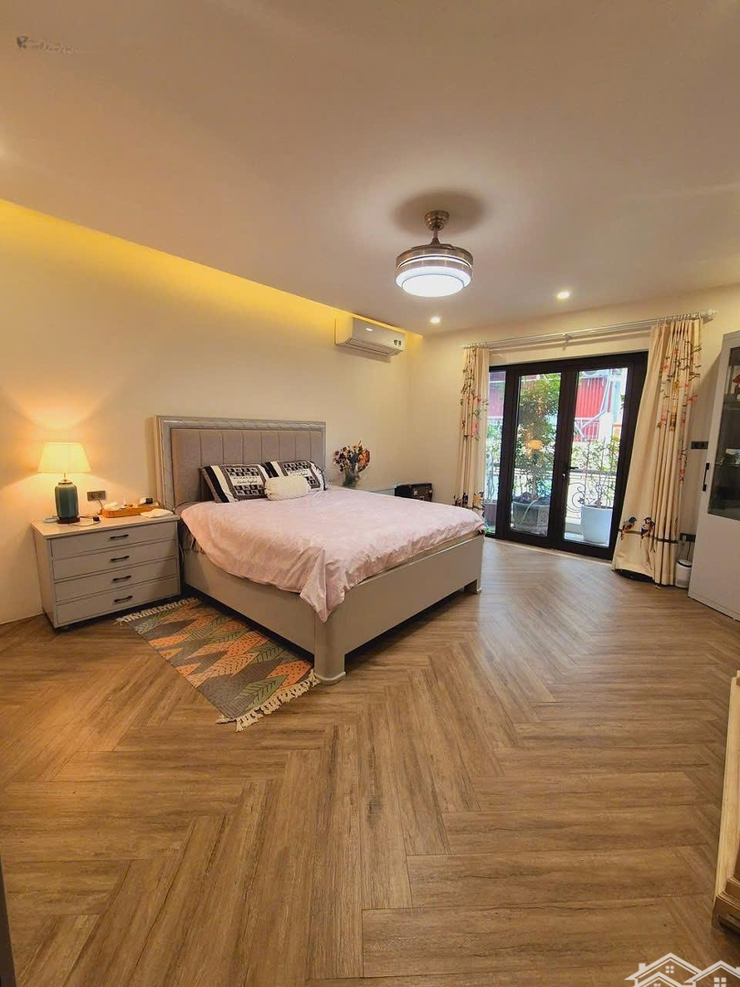 Bán Nhà Riêng Căn Góc 5 Tầng Tại Hai Bà Trưng Full Nội Thất Vào Ở Ngay. Liên Hệ: 0973919356
