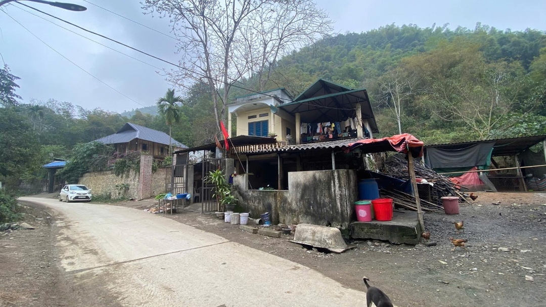 Đất Thành Phố Hòa Bình Mà Giá Chỉ Loanh Quanh 4 Triệu/M Sẵn Nhà 2 Tầng