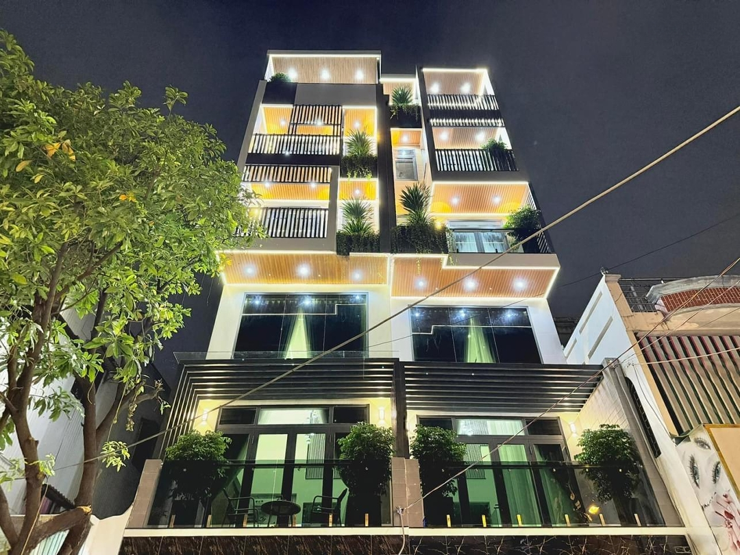 Nhà Siêu Đẹp Sẵn Hợp Đồng Thuê 28 Triệu/Th Đường Cửu Long, P. 2, Tân Bình, 4 Tỷ 550 89M2, Sổ Hồng Riêng