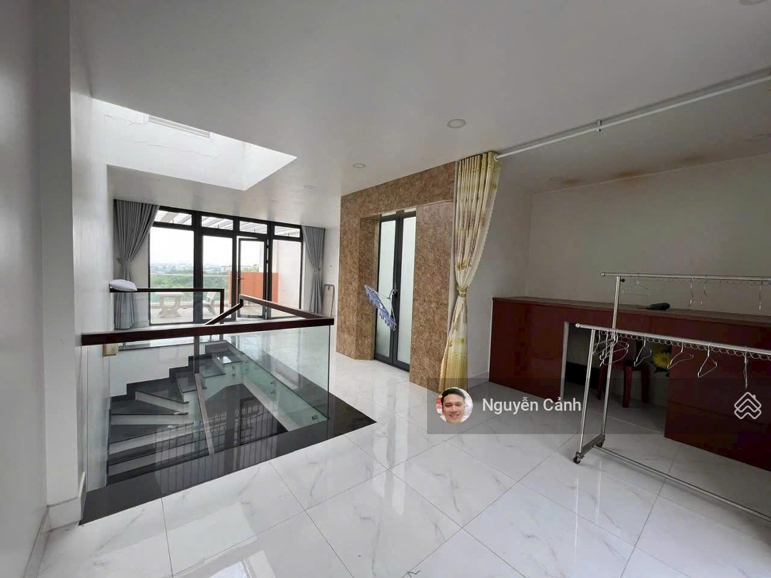 Nhà Nguyên Căndiện Tích5 X 21M,Hầm + 4 Lầu ,Phù Hợp Vừa Làm Công Ty Vừa Ở Tại Vạn Phúc City.