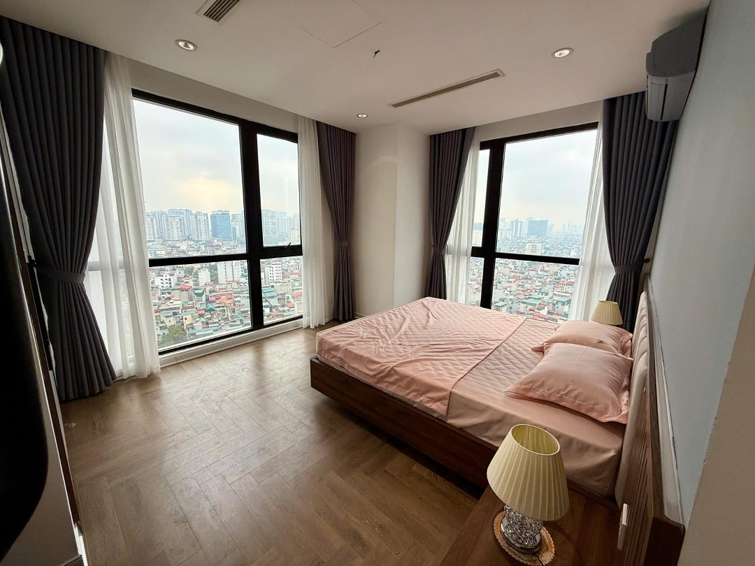 Bán Gấp Căn 170M2 3 Phòng Ngủđầy Đủ Nội Thất Đẹp, Sổ Hồng Sẵn, Có Slot Oto Liên Hệ: 0947795999