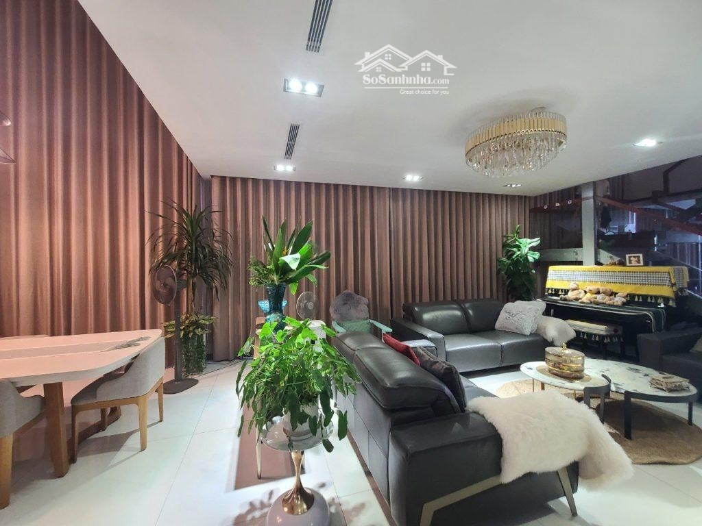 Bán Căn Penthouses Saigon Airport, 4 Phòng Ngủ 3 Vệ Sinh 309M2, Không Nội Thất, Sổ Hồng Riêng, Giá: 20 Tỷ