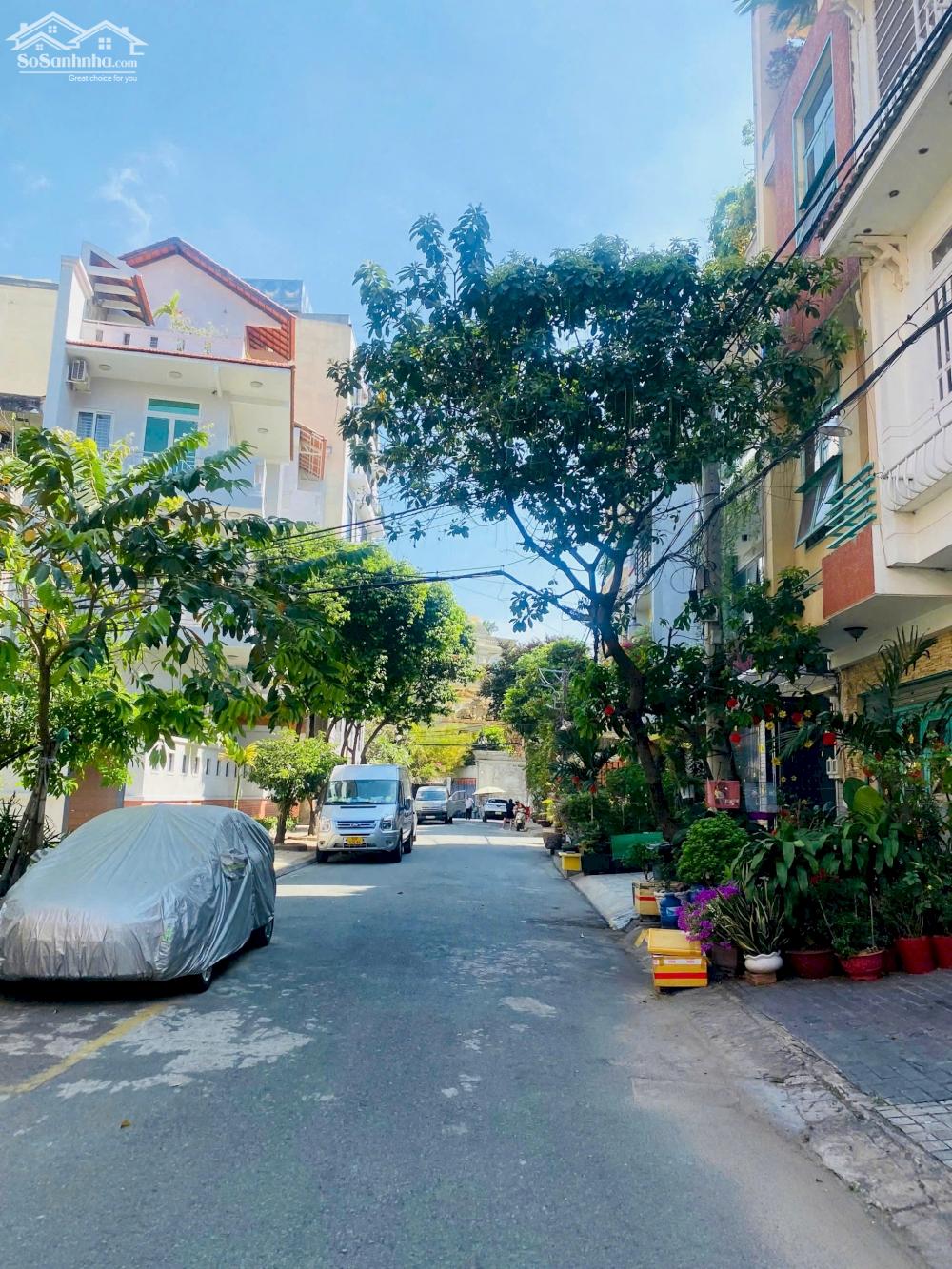  Bán nhà 1/ hẻm 149 Bành Văn Trân, P7   Căn Duy Nhất Bán Trong Khu Biệt Thự. DT: 4x14m. Giá 11.5 tỷ TL 