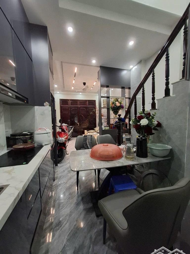 Bán Nhà Quang Tiến - 32M2 - Ngõ Thông - Ô Tô Đỗ - 5 Tầng - Chỉ 6.38 Tỷ (Hhl69191)