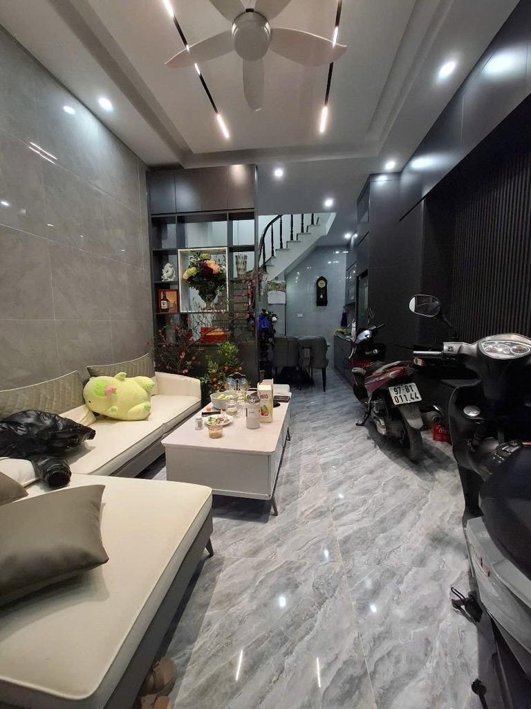 Bán Nhà Quang Tiến - 32M2 - Ngõ Thông - Ô Tô Đỗ - 5 Tầng - Chỉ 6.38 Tỷ (Hhl69191)