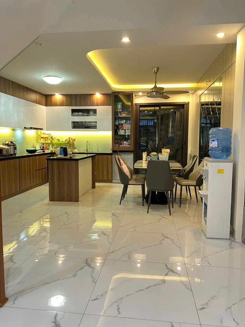 Chuyển Công Tác Chủ Cần Bán Nhanh Nhà 3Tầng Vào Ở Ngay Đường 5M5 Sát Biển Nguyễn Tất Thành