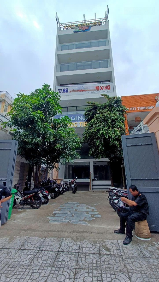 Tòa Nhàmặt Tiềnquốc Hương - Xuân Thủydiện Tích7X38, Hầm 8 Tầng, Sàn Suốt
