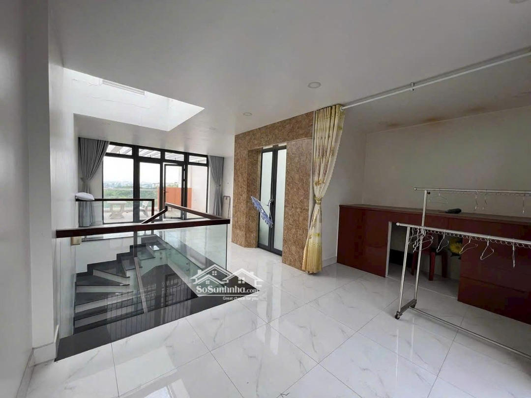 Cần Cho Thuê Nhà Nguyên Căn 1 Hầm 4 Tầng Full Nội Thất Cao Cấp Nhà Đường 20M Kđt Vạn Phúc