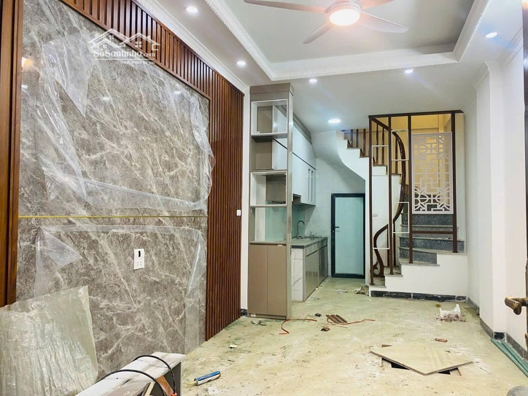 Bán Nhà 5 Tầng Ngay Chợ Thạch Bàn Long Biên Xây 5 Tầng Giá Nhỉnh 5 Tỷ